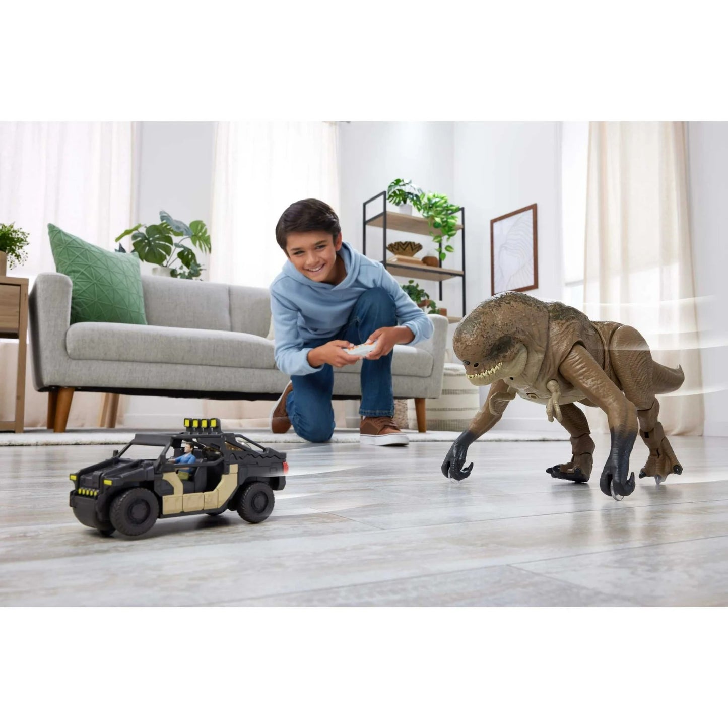 Set Jurassic World Rebirth Distortus Rex & Vehiculo, Control Remoto