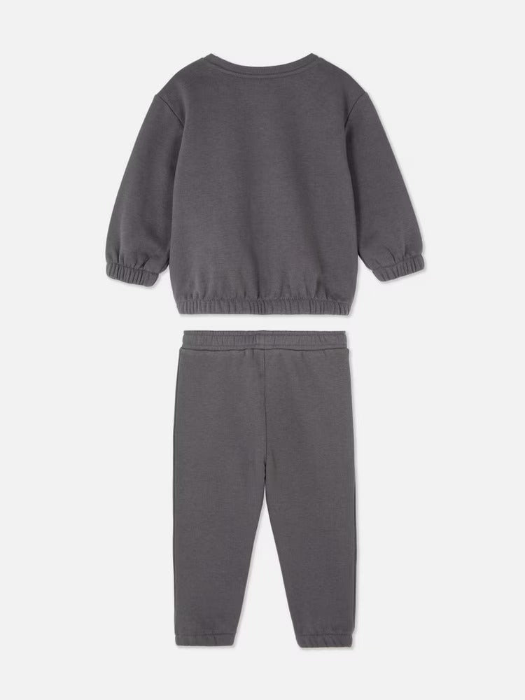 Set Jogger y abrigo