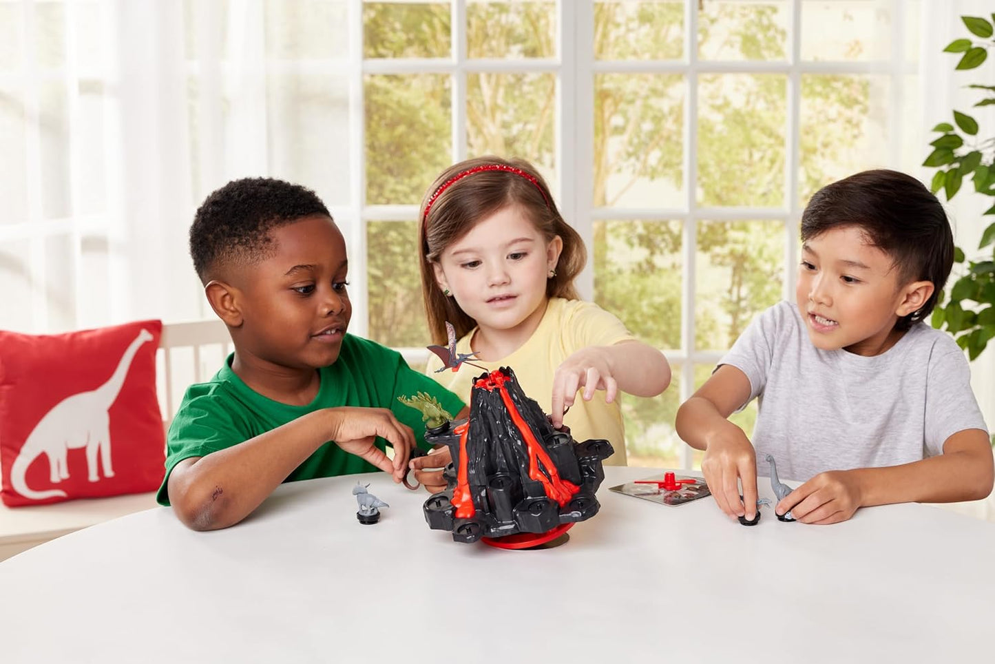Jurassic World Shaky Volcano - Juego de dinosaurios de mesa lleno de acción
