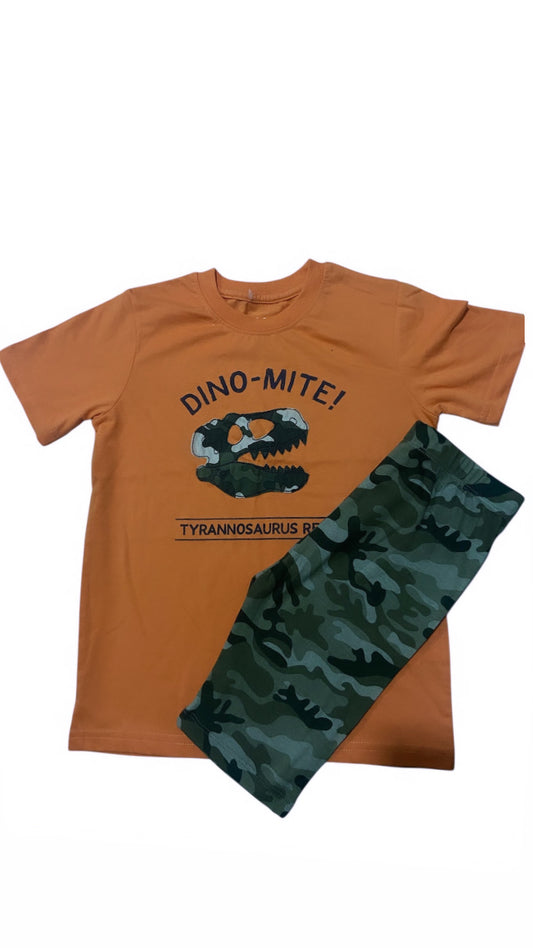 Camiseta y short naranja Dino mite