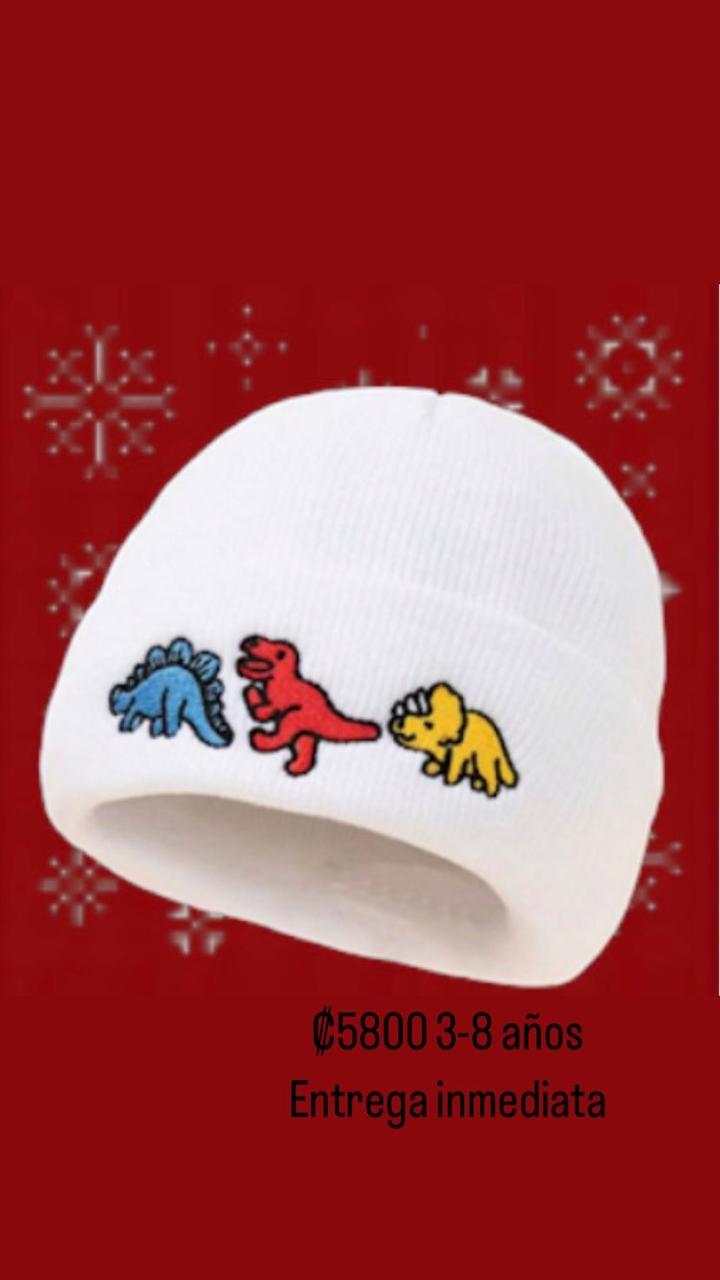 Gorro blanco 3 dinosaurios 3-8 años