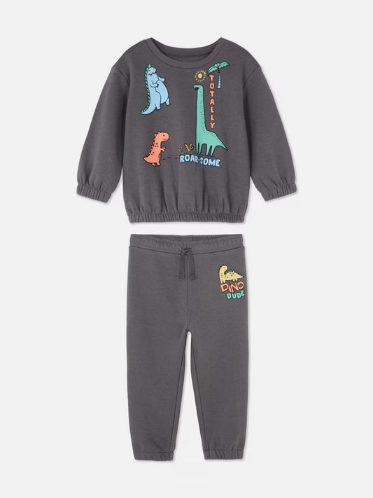 Set Jogger y abrigo